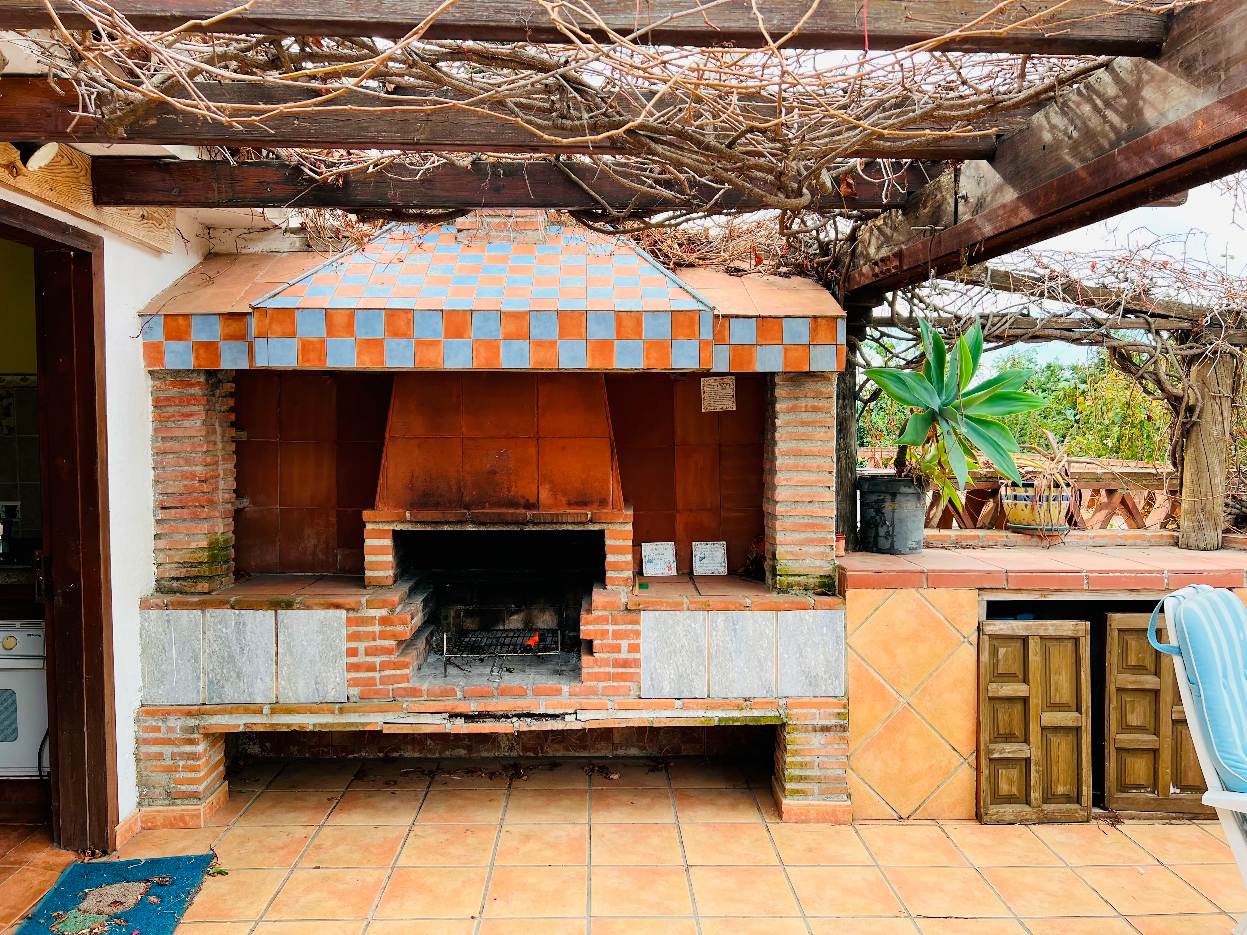 MAGNIFICA FINCA A TAN SOLO 10 MINUTOS DE ALMU��CAR