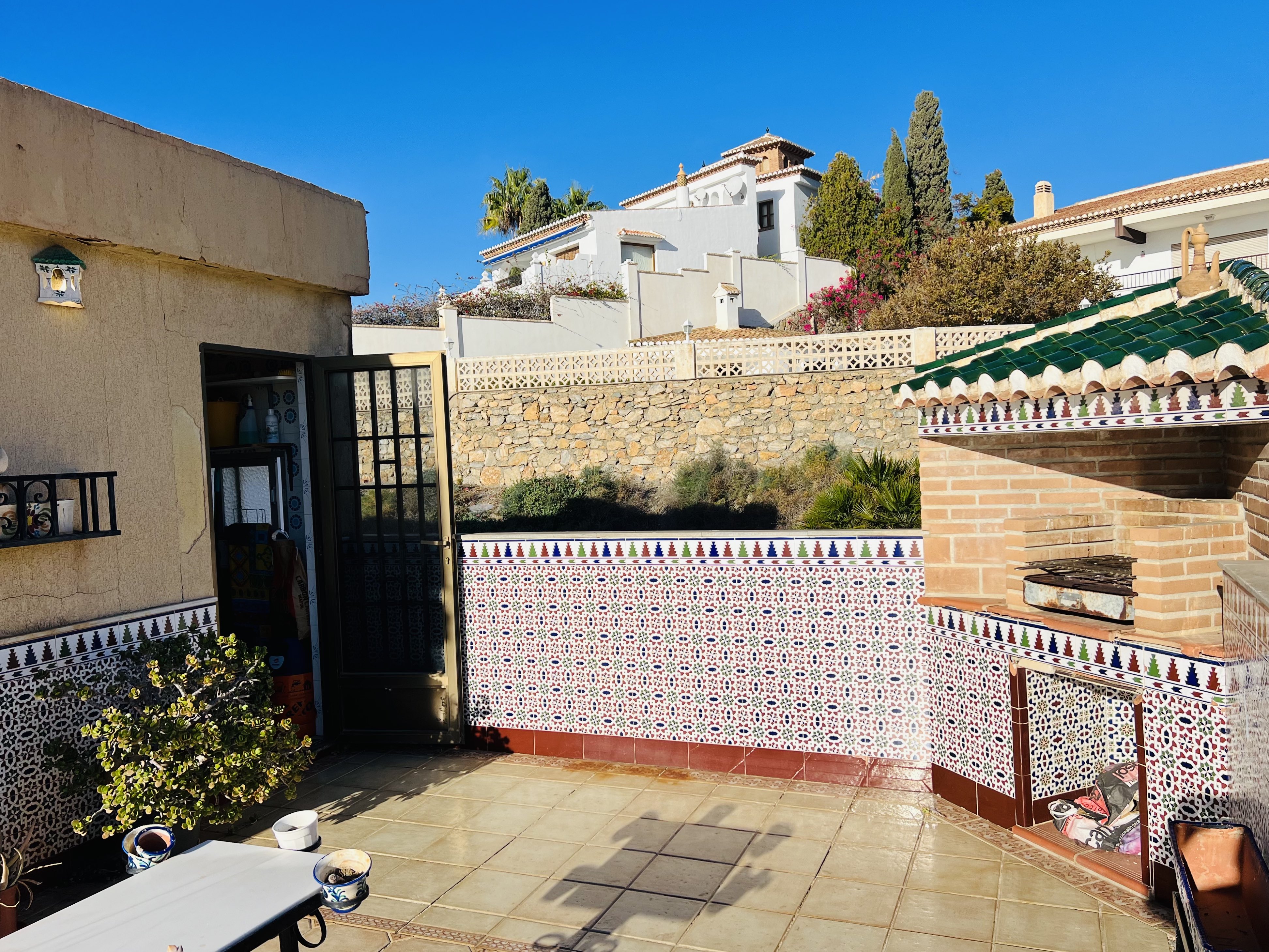 ATICO EN VENTA CON ESPECTACULAR TERRAZA CON VISTAS AL MAR. 