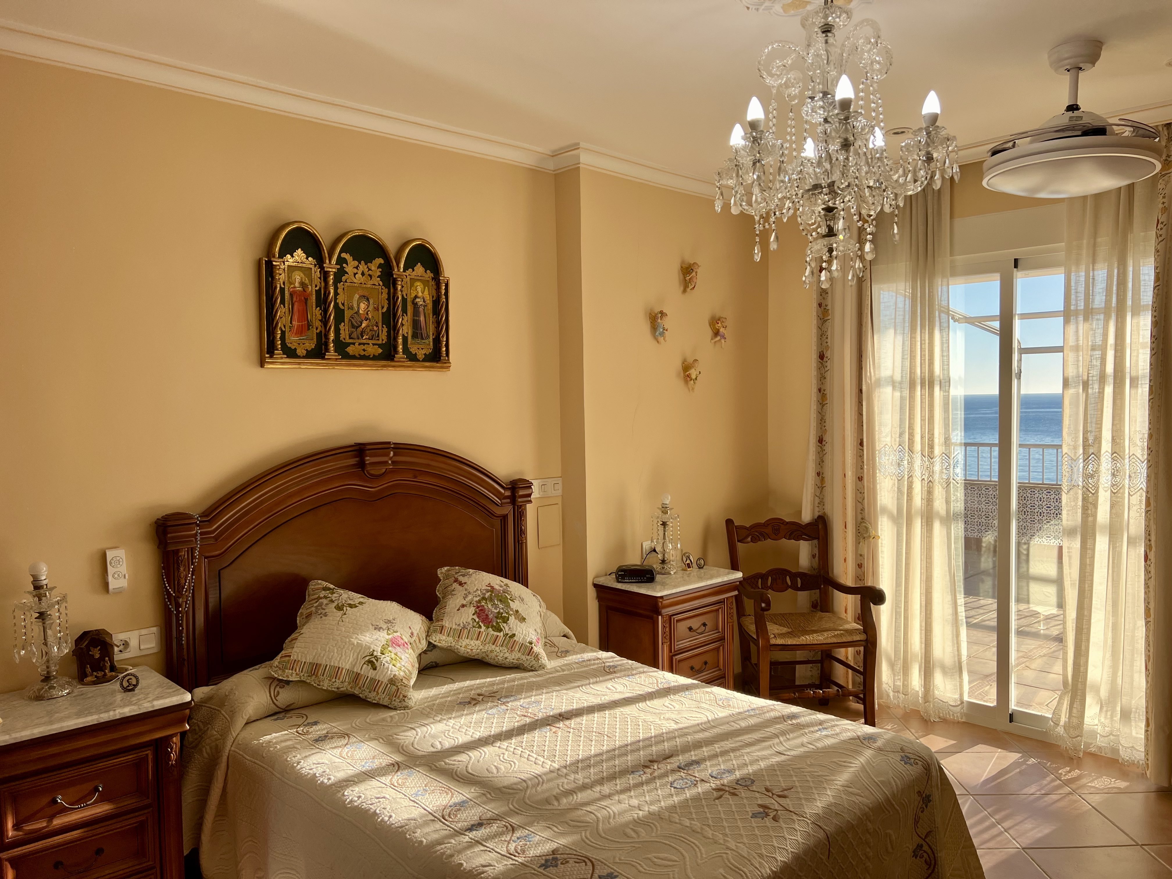 ATICO EN VENTA CON ESPECTACULAR TERRAZA CON VISTAS AL MAR. 