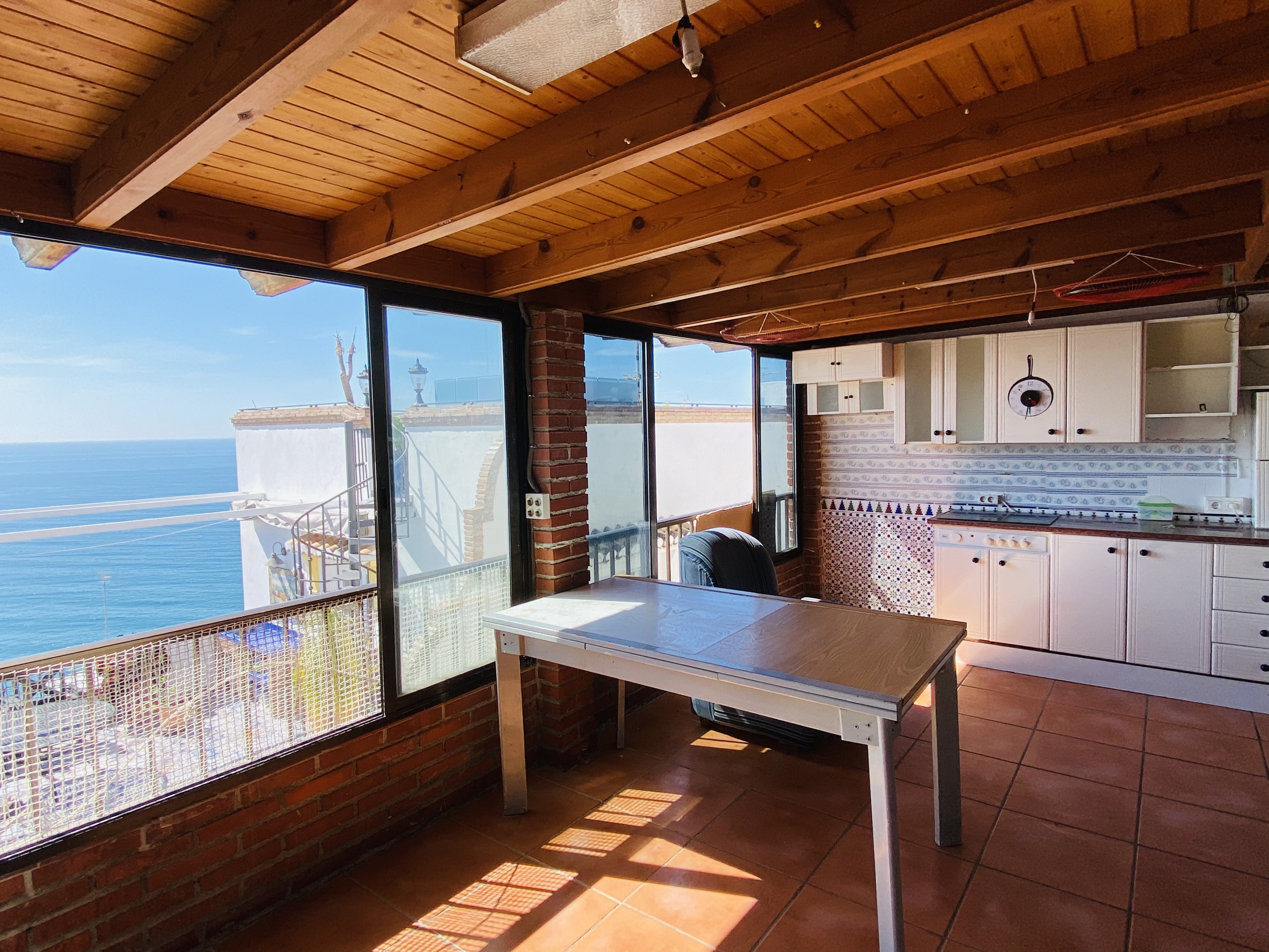 CASA DE PUEBLO CON FANT�STICAS VISTAS EN EL CENTRO HIST�RICO DE ALMU��CAR