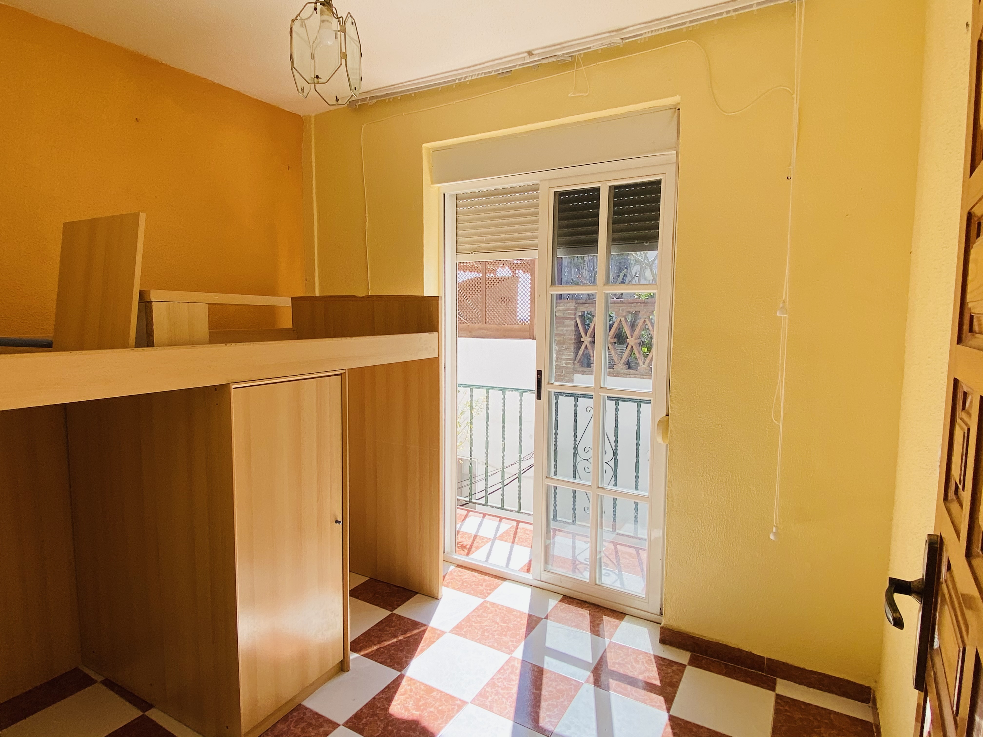 CASA DE PUEBLO CON FANT�STICAS VISTAS EN EL CENTRO HIST�RICO DE ALMU��CAR