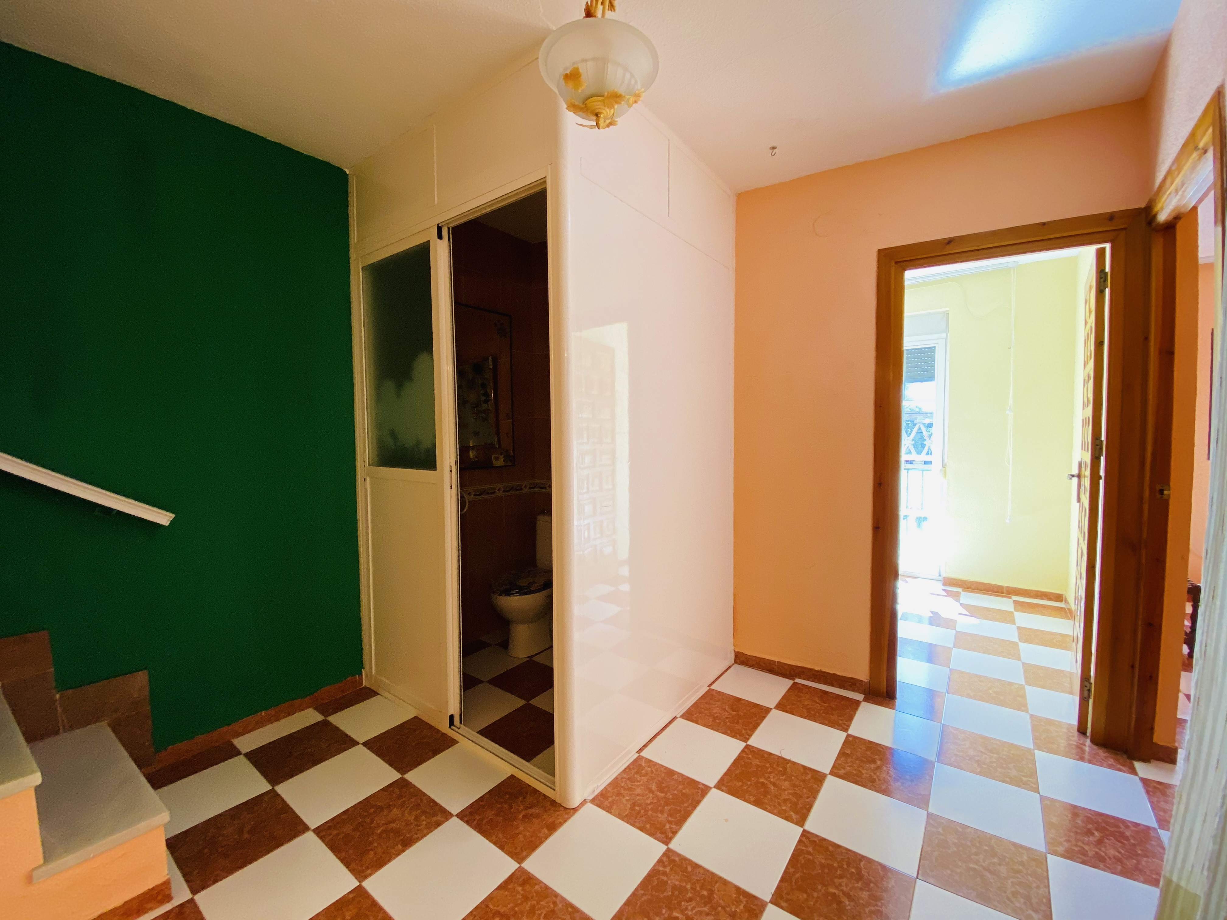 CASA DE PUEBLO CON FANT�STICAS VISTAS EN EL CENTRO HIST�RICO DE ALMU��CAR