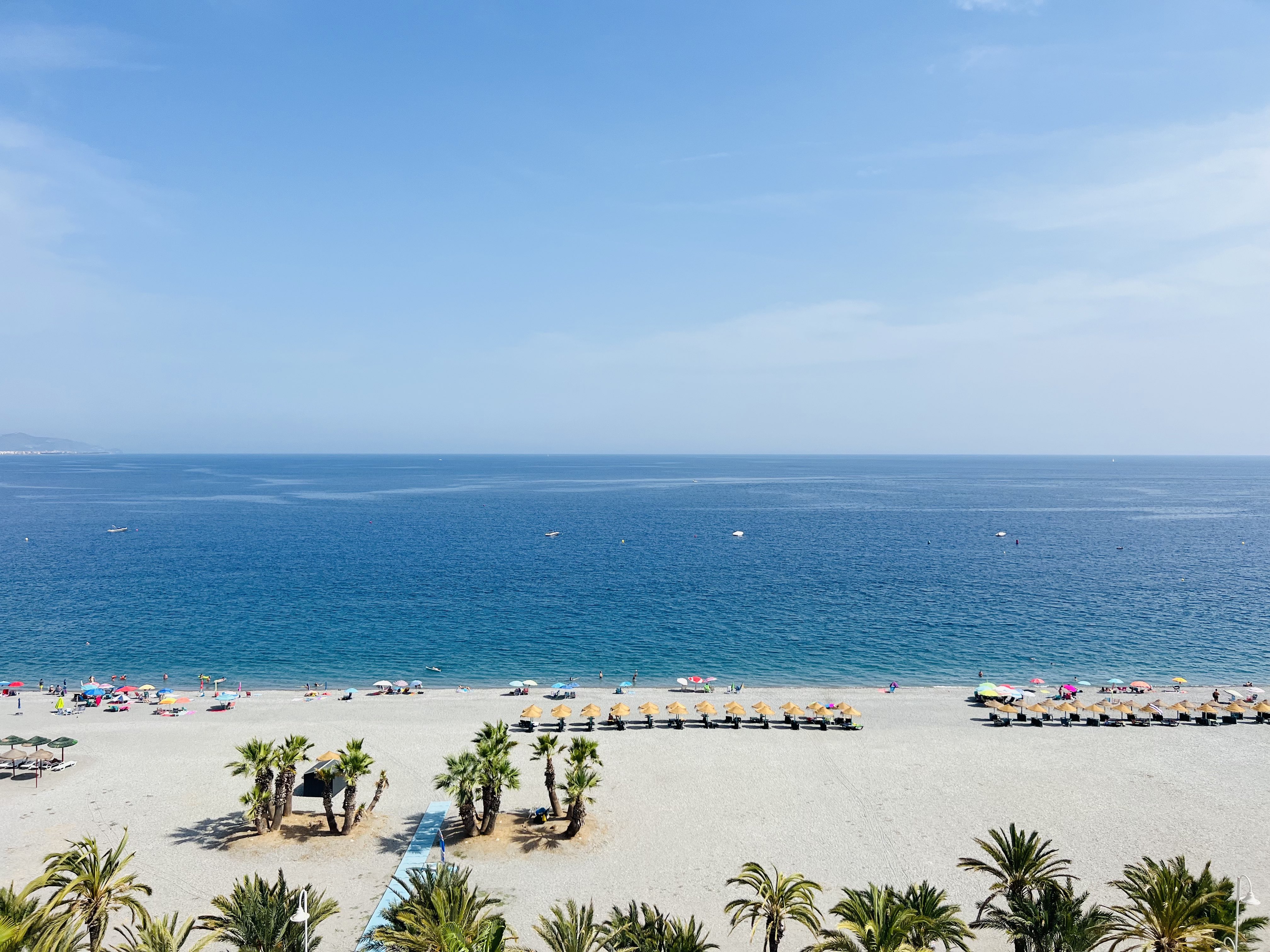 ESPECTACULAR �TICO CON JACUZZI