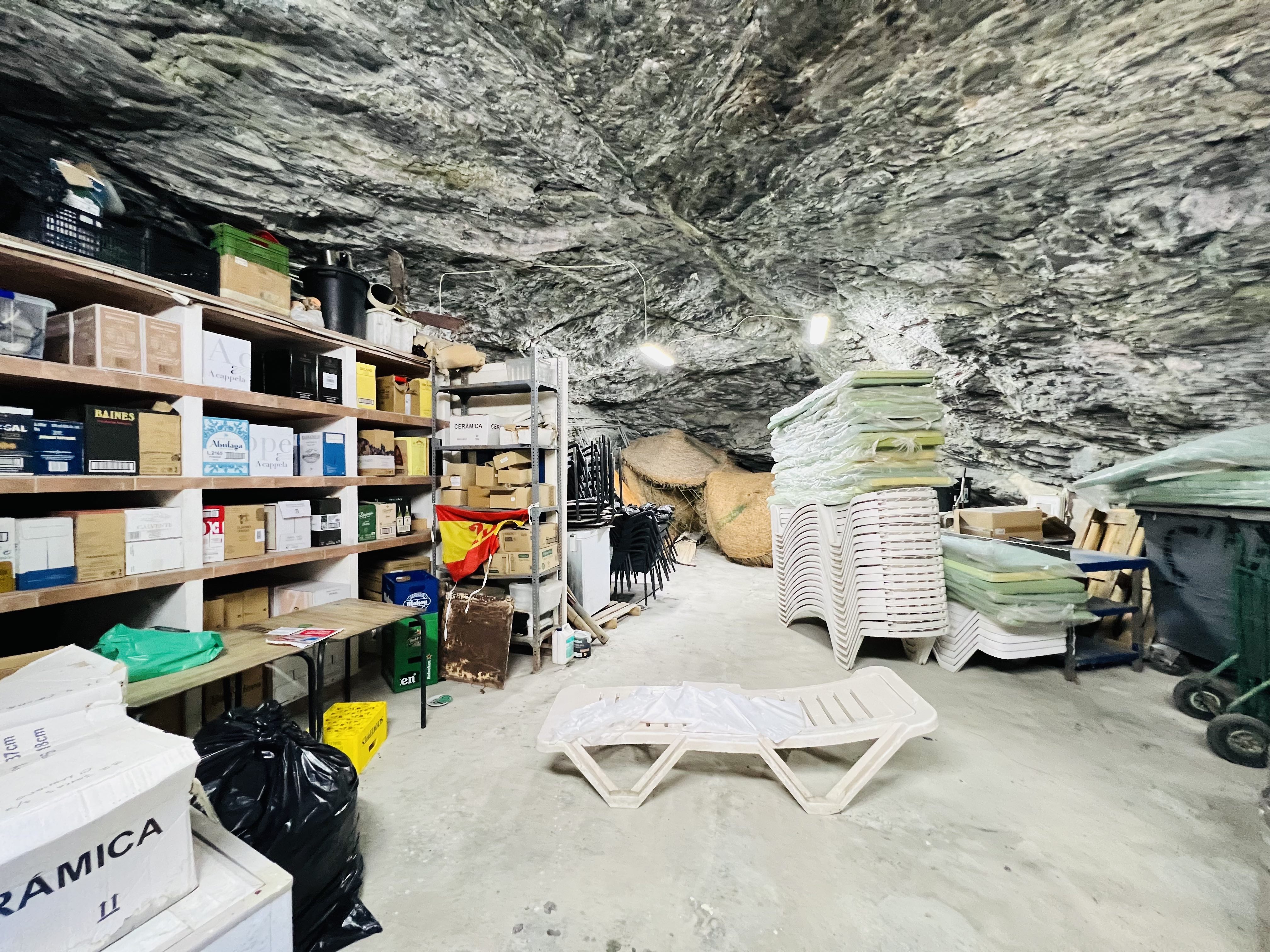 CHIRINGUITO EN VENTA EN PASEO DE VELILLA ID: 2034 S � CONSULTAR PRECIO