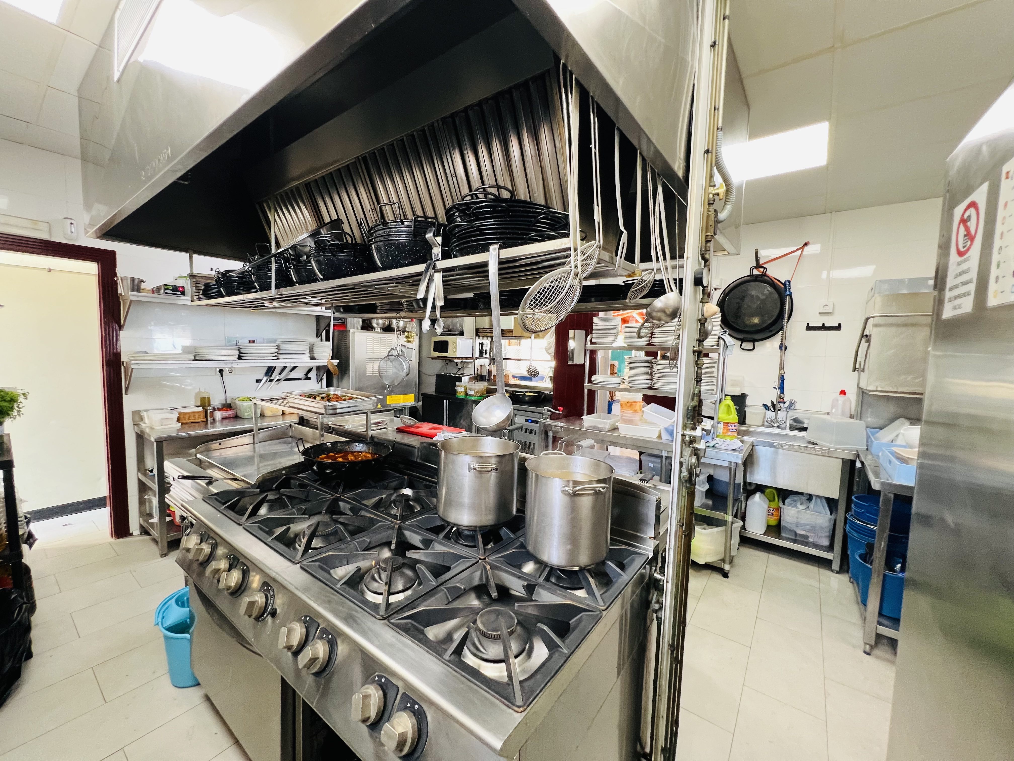 CHIRINGUITO EN VENTA EN PASEO DE VELILLA ID: 2034 S � CONSULTAR PRECIO