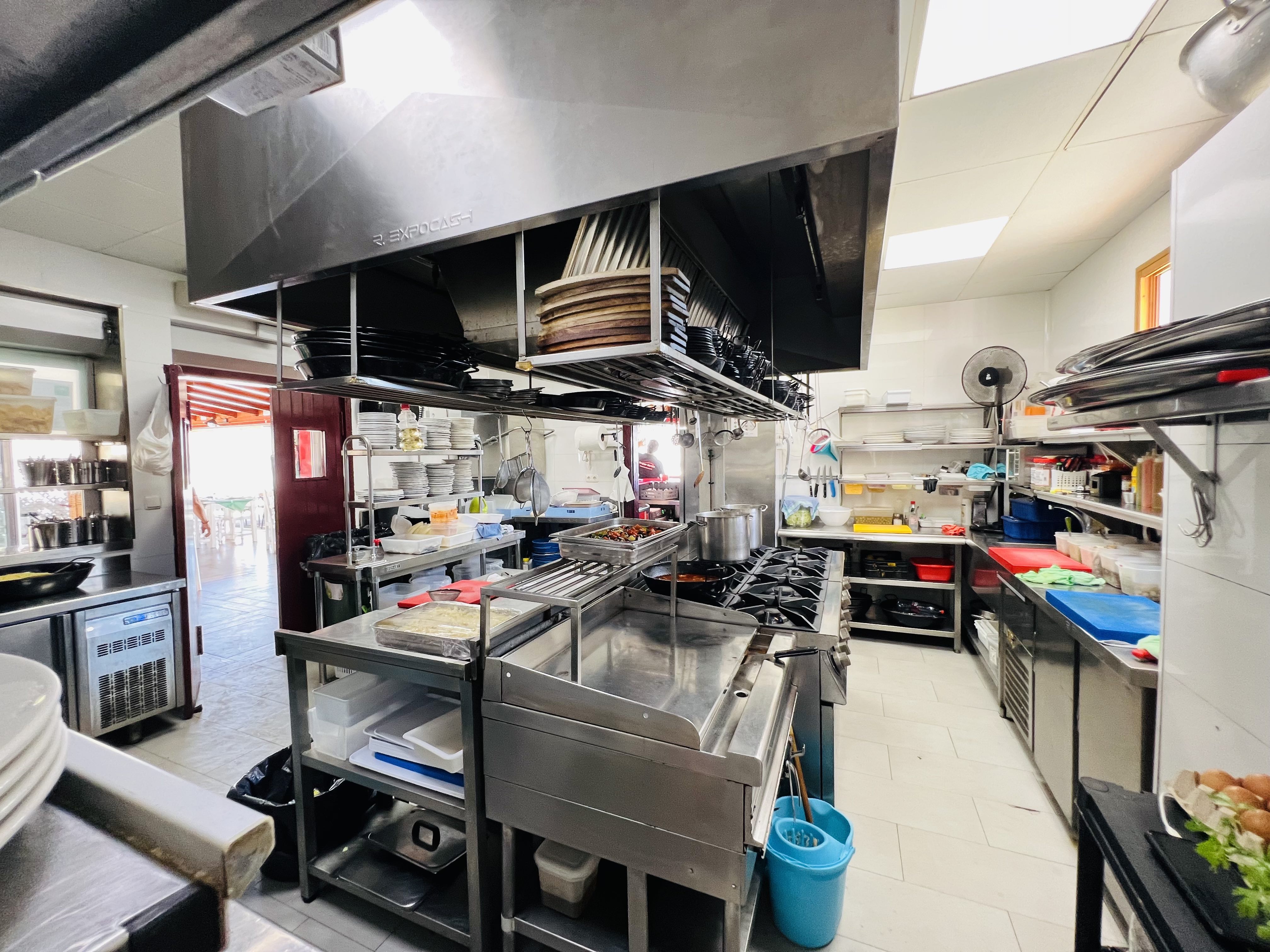 CHIRINGUITO EN VENTA EN PASEO DE VELILLA ID: 2034 S � CONSULTAR PRECIO