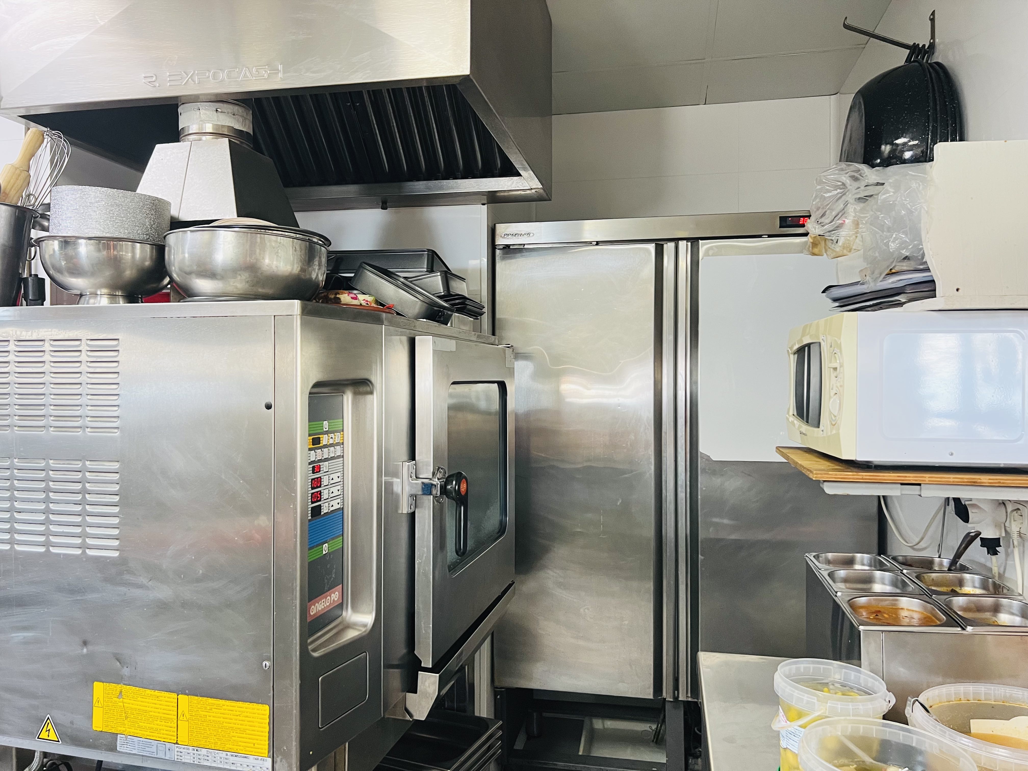 CHIRINGUITO EN VENTA EN PASEO DE VELILLA ID: 2034 S � CONSULTAR PRECIO