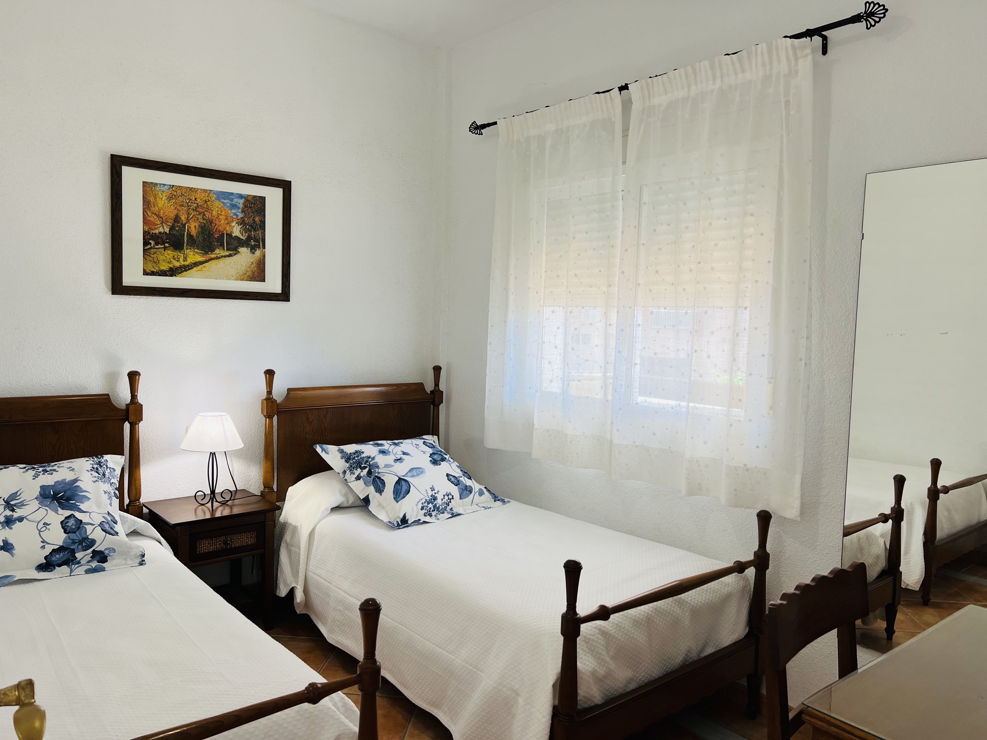 APARTAMENTO EN PASEO REINA SOF�A 