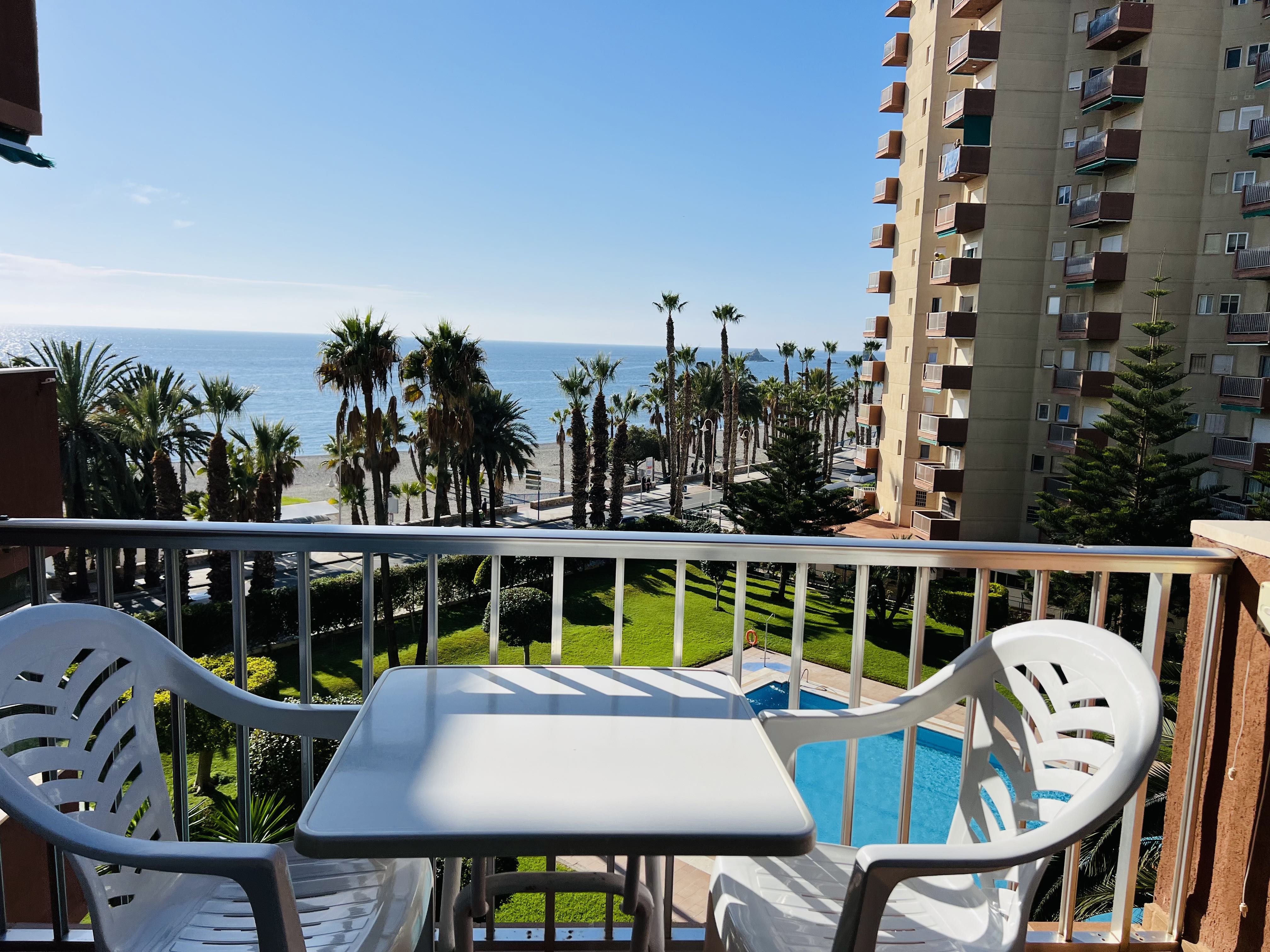 APARTAMENTO EN URBANIZACI�N GONDOLAS