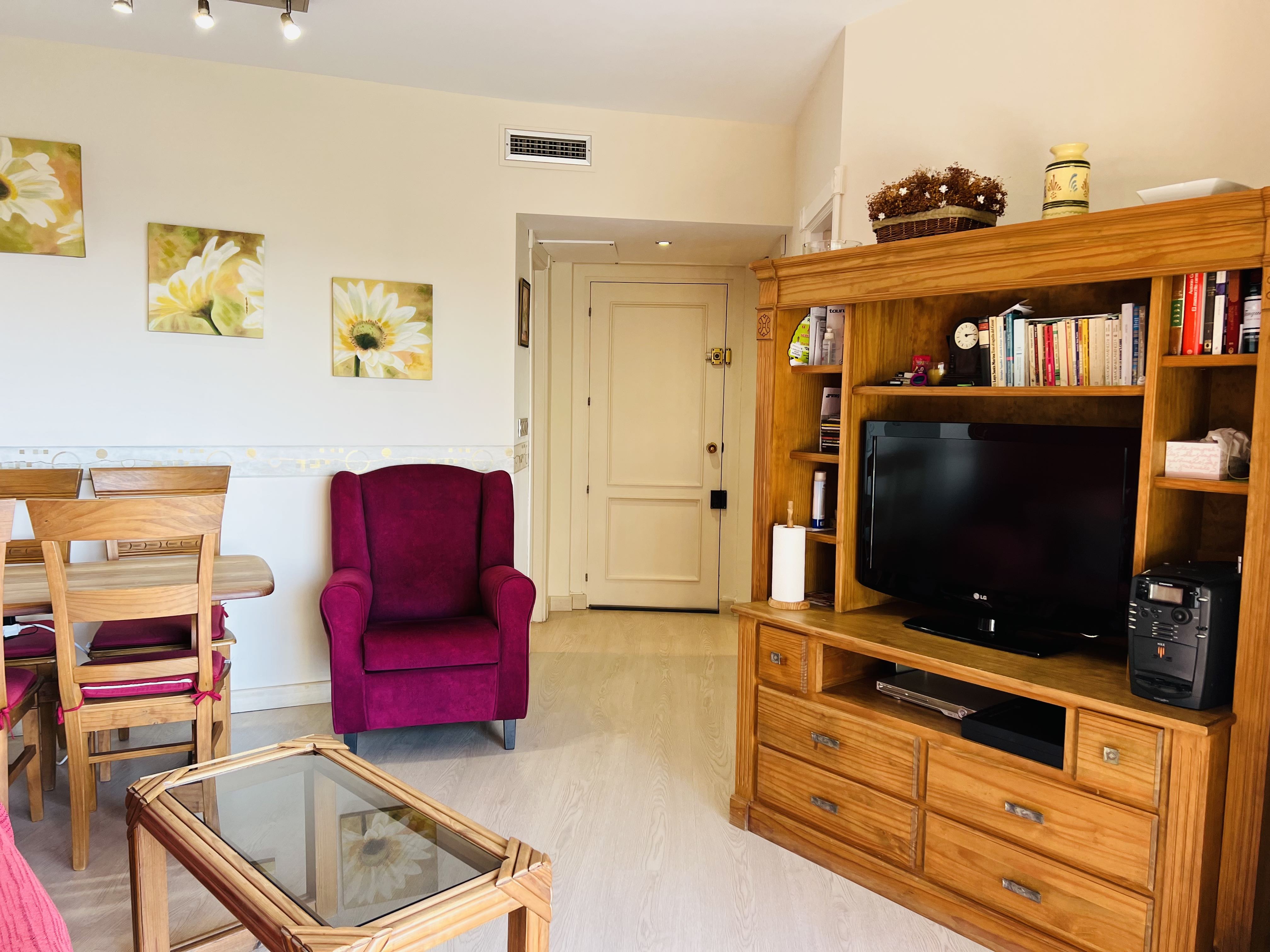 APARTAMENTO EN URBANIZACI�N GONDOLAS