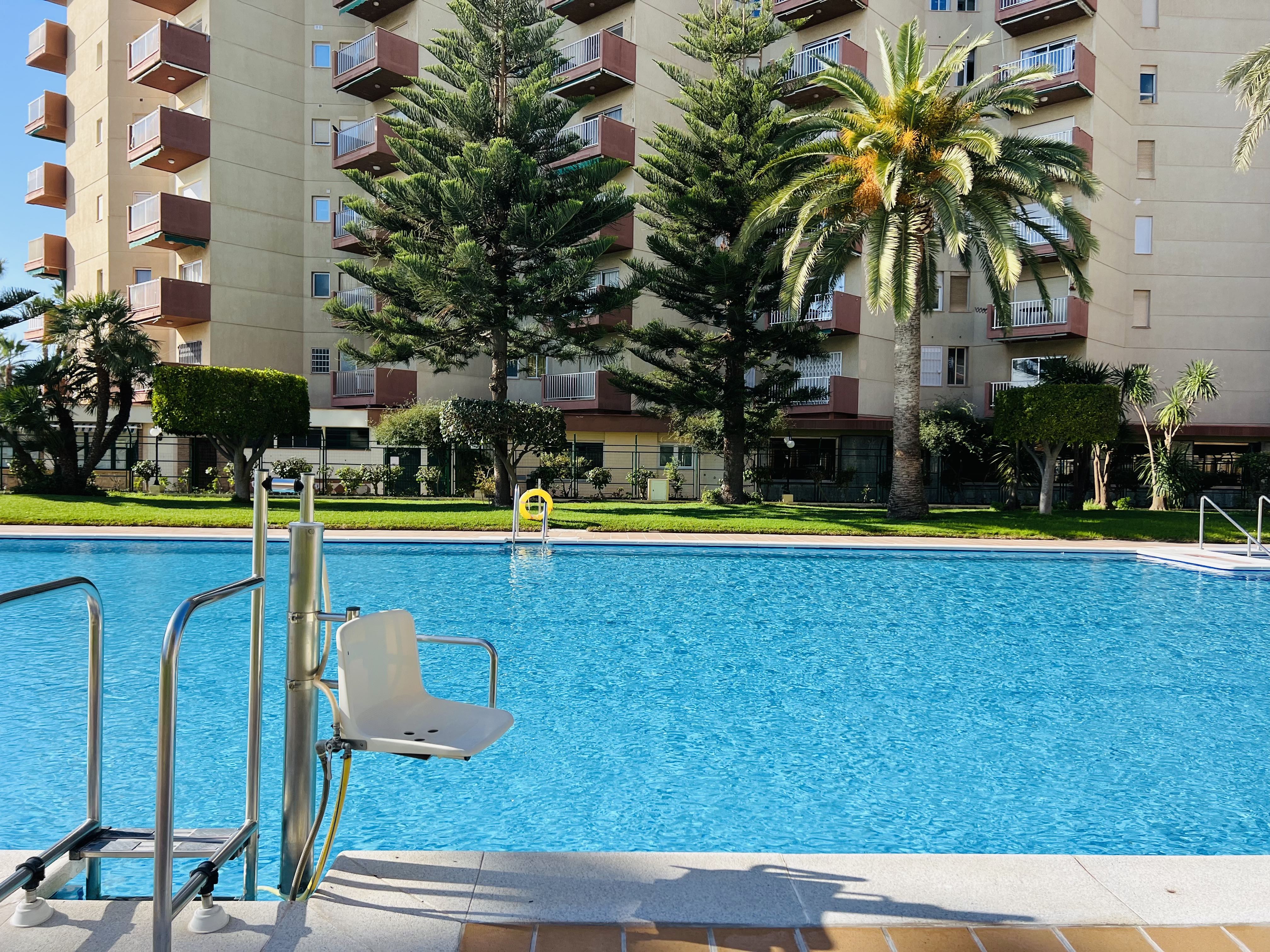 APARTAMENTO EN URBANIZACI�N GONDOLAS
