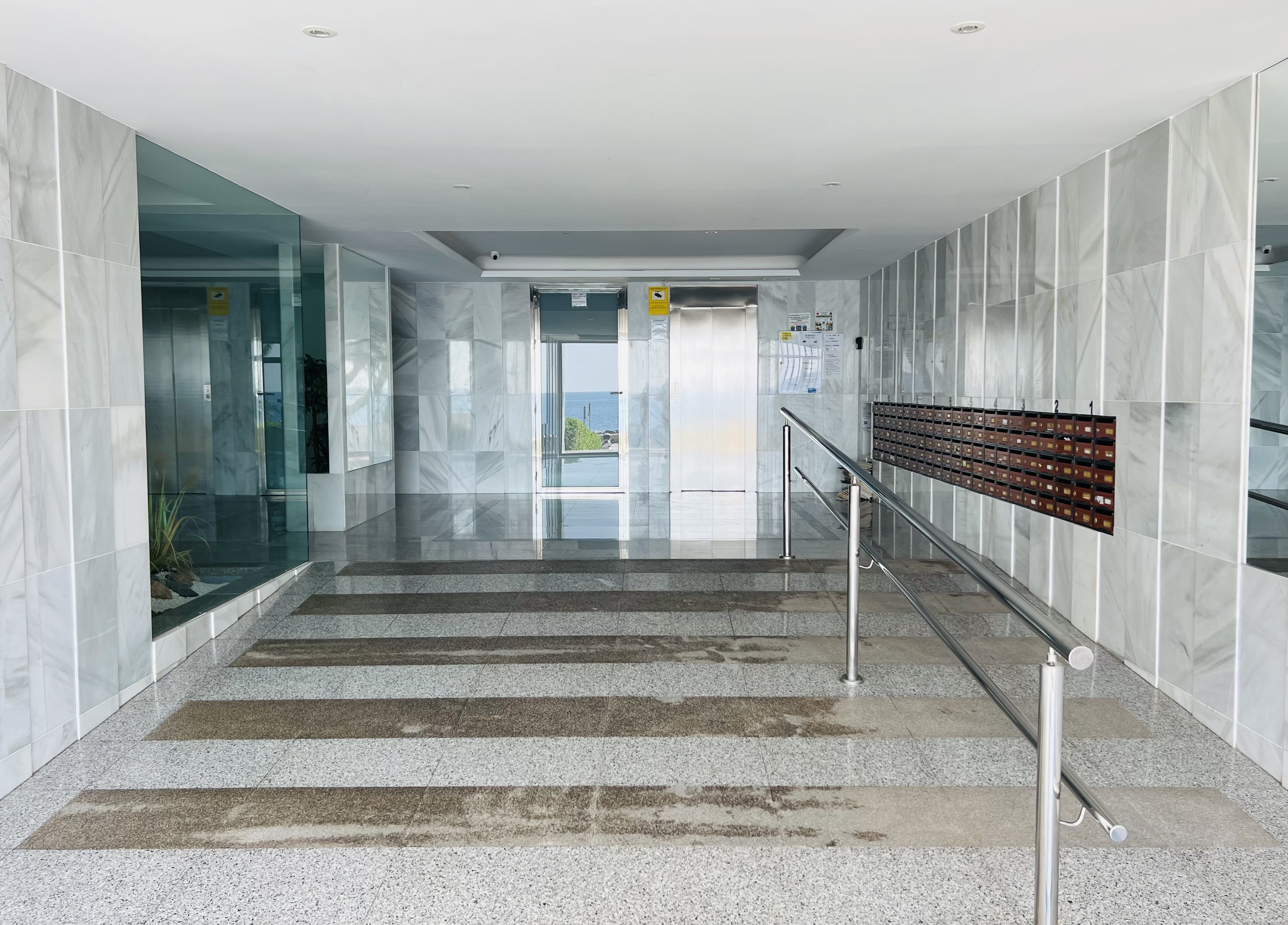 APARTAMENTO EN PASEO REINA SOF�A 