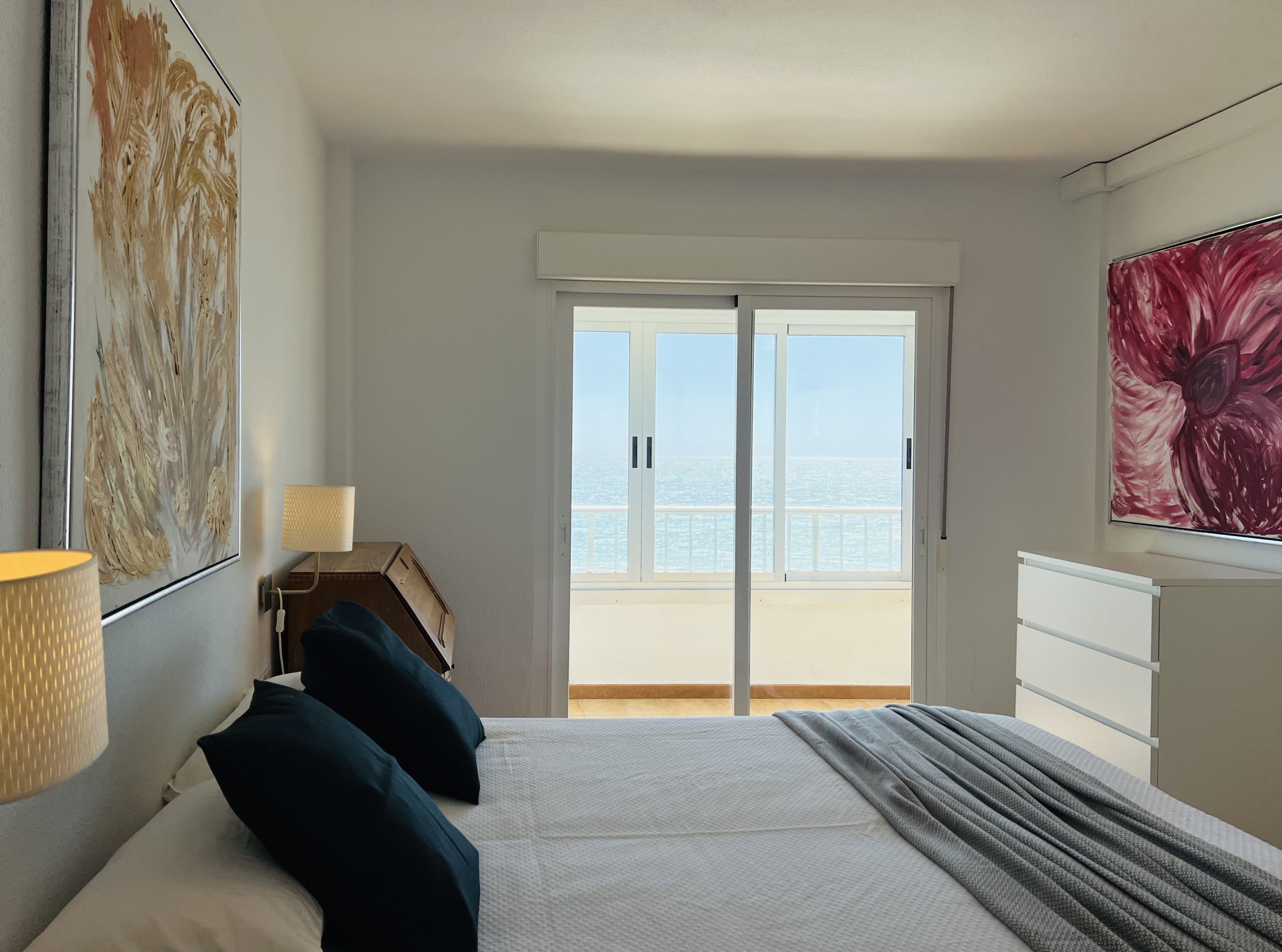 APARTAMENTO FRENTE AL MAR, PASEO REINA SOF�A