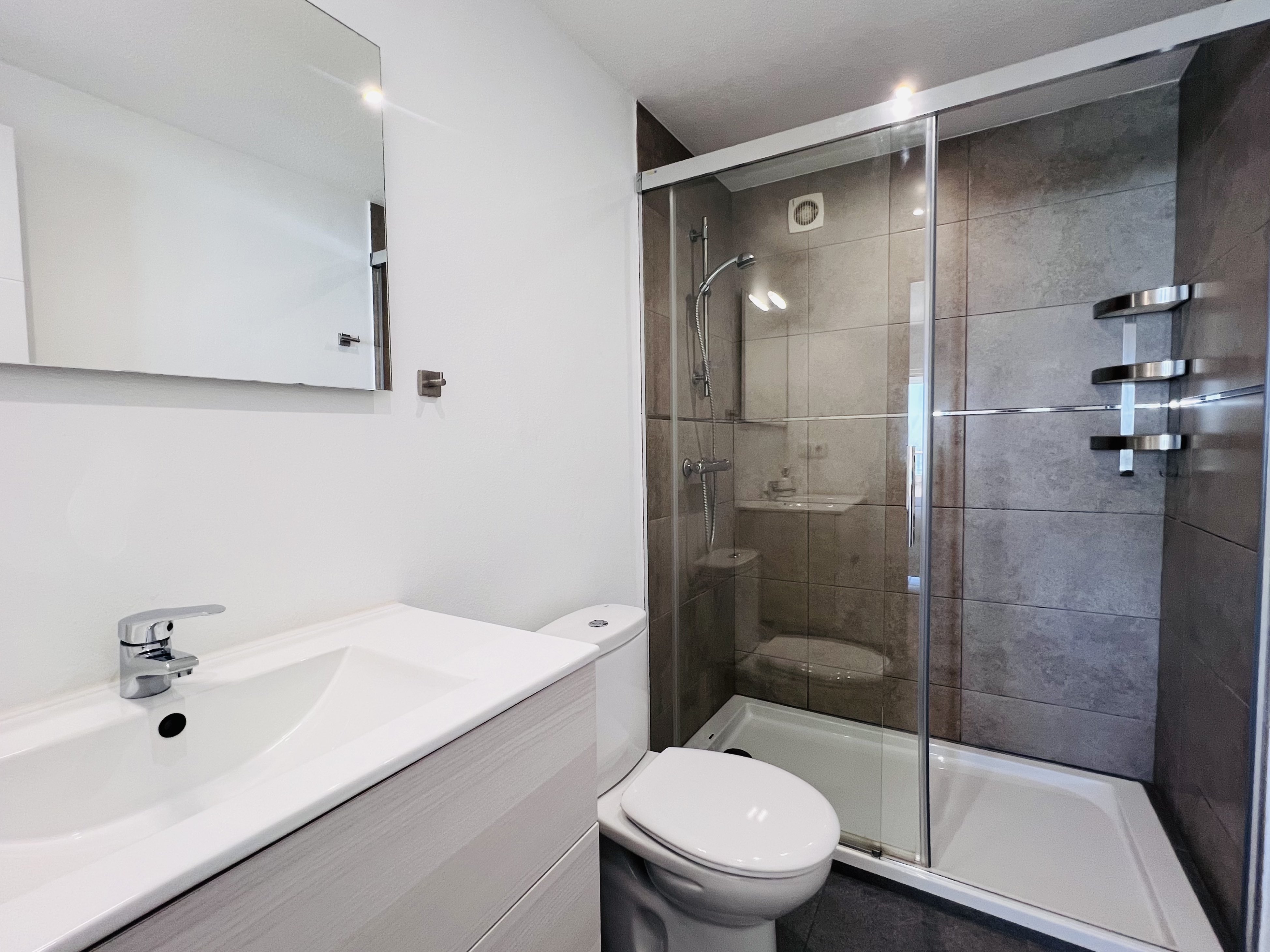 APARTAMENTO FRENTE AL MAR, PASEO REINA SOF�A