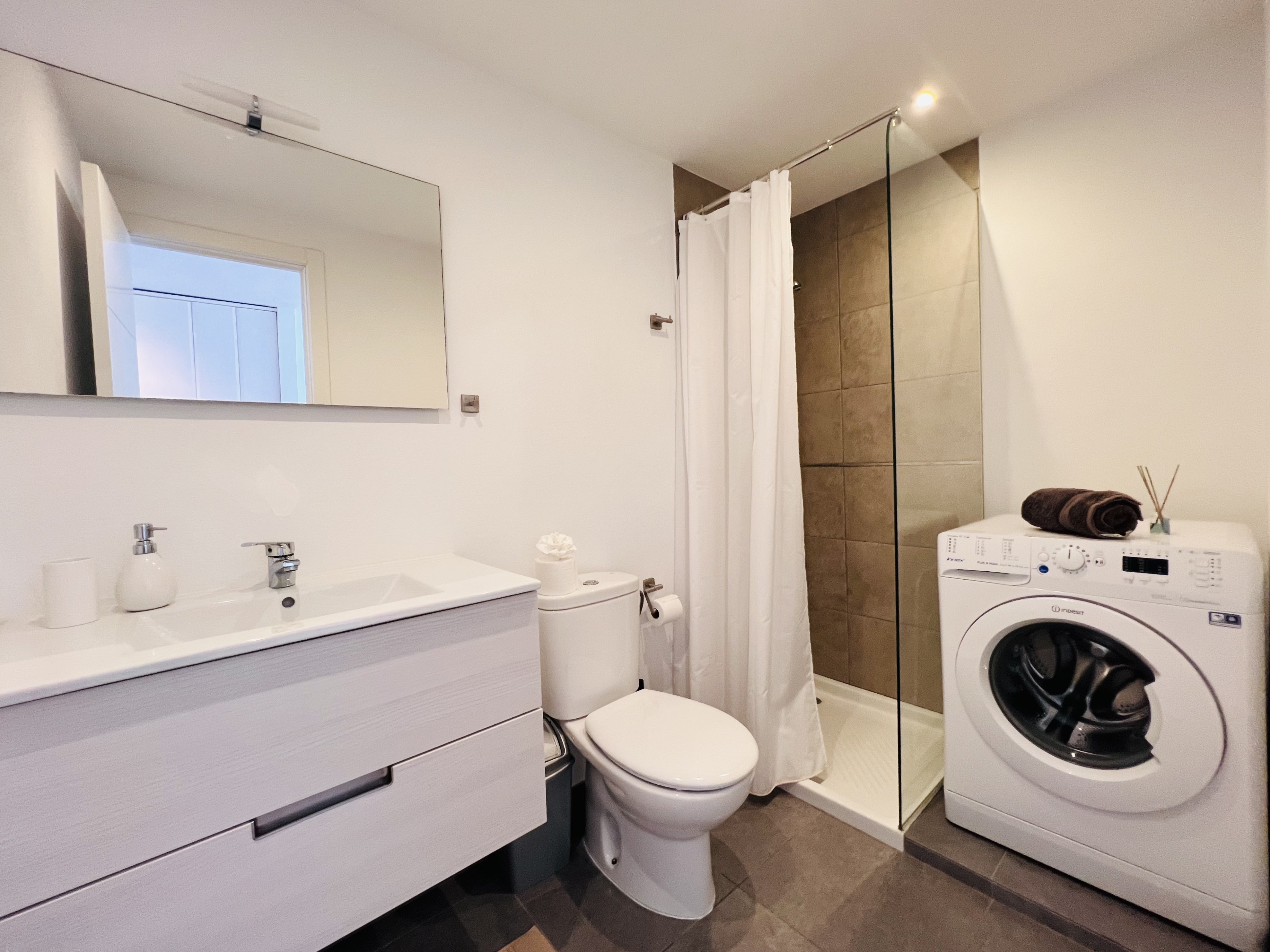 APARTAMENTO FRENTE AL MAR, PASEO REINA SOF�A