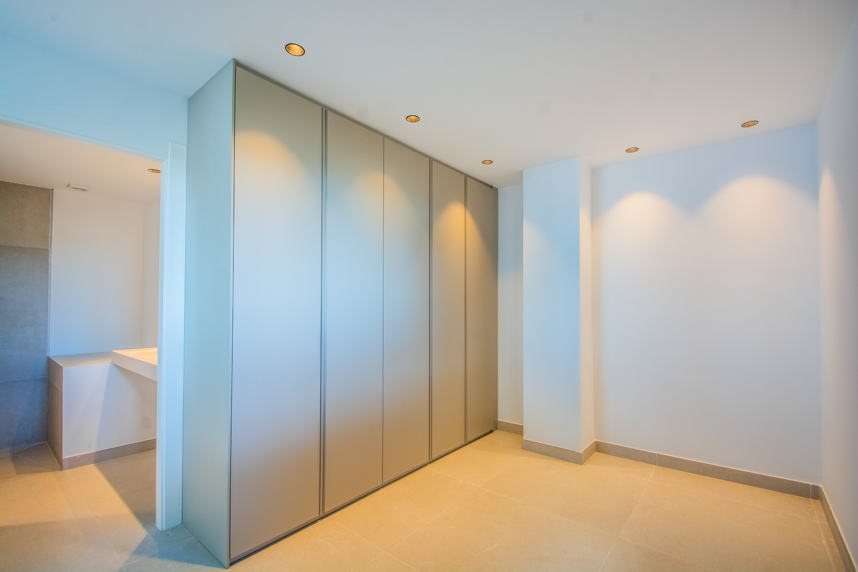 EXCLUSIVO APARTAMENTO DE LUJO CON VISTAS PANOR�MICAS EN LA MAIRENA
