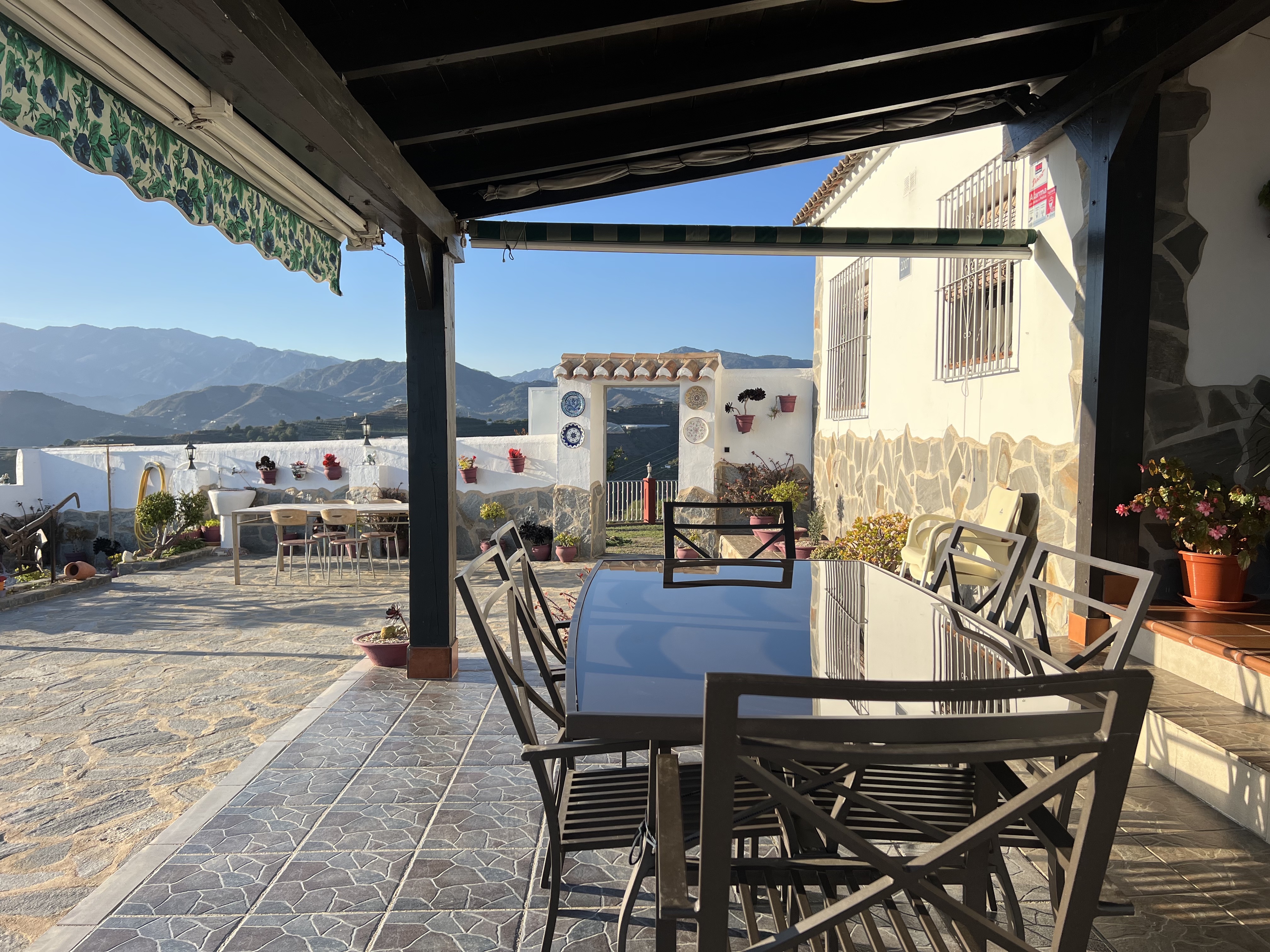 PRECIOSA CASA DE CAMPO EN �LOMA DEL GATO�